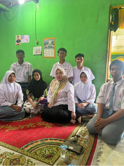 Pengumpulan Sumbangan untuk Deva Nuraini oleh OSIM dan MPK MAN 1 Ketapang