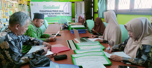 Tim Akreditasi MAN1 Ketapang Gelar Rapat Pengumpulan Data Proses Pembelajaran