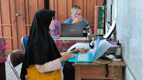 Guru MAN 1 Ketapang Persiapkan Pembagian Rapor Semester Genap