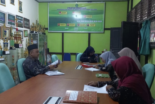 Rapat Pengurus Koperasi MAN 1 Ketapang Bahas Program Peningkatan Kesejahteraan Anggota