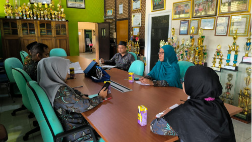 MAN 1 Ketapang Gelar Rapat Persiapan Madrasah Young Research Supercamp
