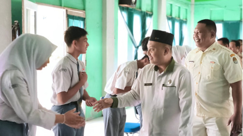 Pengukuhan Paskibra MAN 1 Ketapang: Wujudkan Generasi Disiplin dan Berjiwa Nasionalis