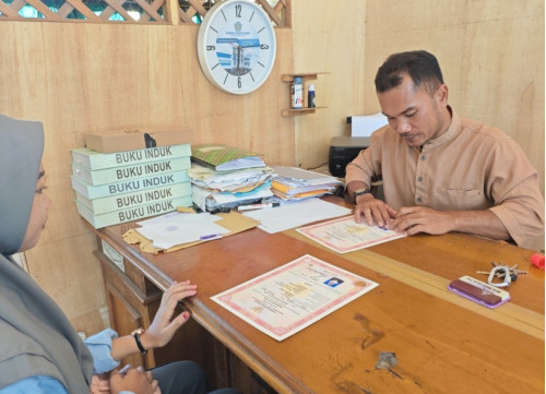 Pelayanan Pengambilan Ijazah di MAN 1 Ketapang Berjalan Lancar