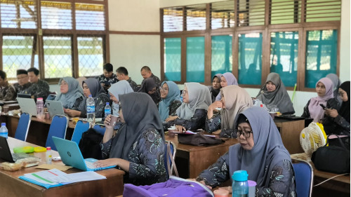 Guru MAN 1 Ketapang Ikuti IHT Implementasi Kurikulum Merdeka