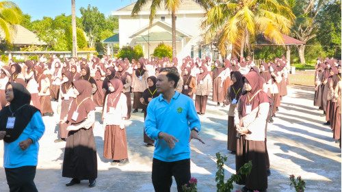 Kegiatan Senam Hari Ketiga MATSAMA di MAN 1 : Aktivitas Fisik Untuk Menjaga Kebugaran Jasmani