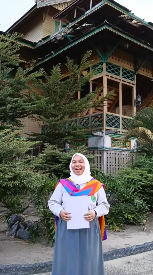 Siswi MAN 1 Ketapang, Bunga Adelia Ikut Serta pada Event Customs and Excise Festival for High School 2024