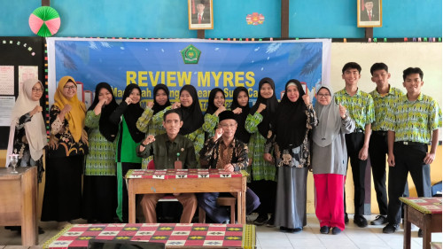 MAN 1 Ketapang Gelar Kegiatan Review MYRES 2024 untuk Persiapan Lomba
